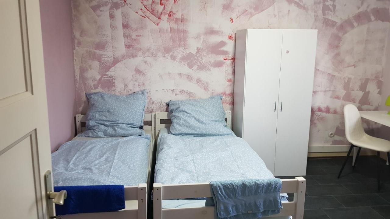 Monteurzimmer mit Gemeinschaftsbad in Brebach Saarbrücken Exterior foto