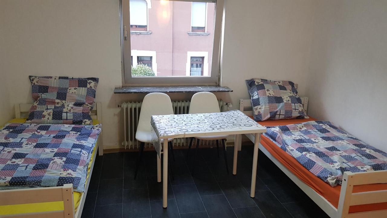 Monteurzimmer mit Gemeinschaftsbad in Brebach Saarbrücken Exterior foto