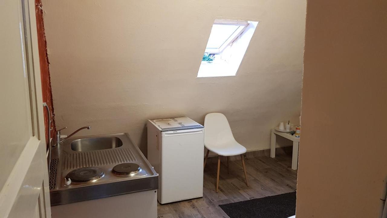 Monteurzimmer mit Gemeinschaftsbad in Brebach Saarbrücken Exterior foto